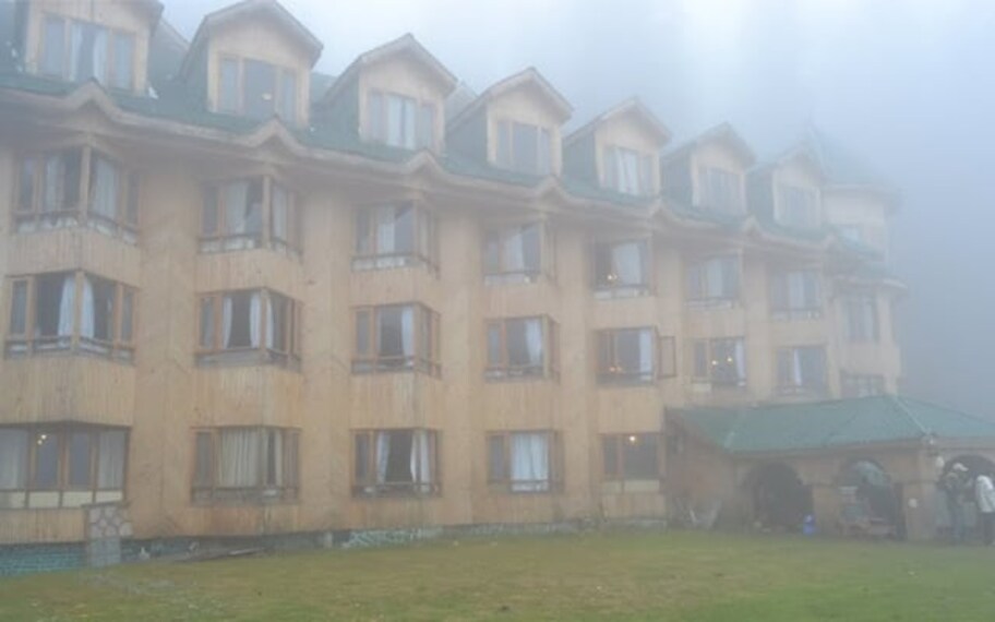 Gulmarg Hotel Hilltop Gulmarg Landscape Image