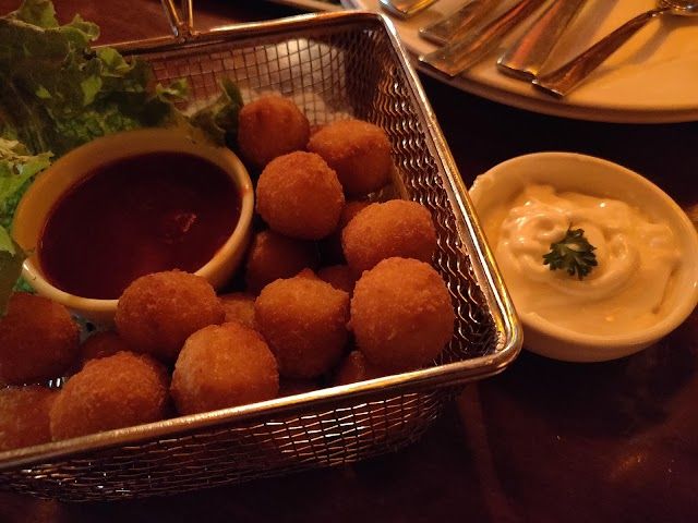 Downtown_-diners_&_living_beer_cafe_3
