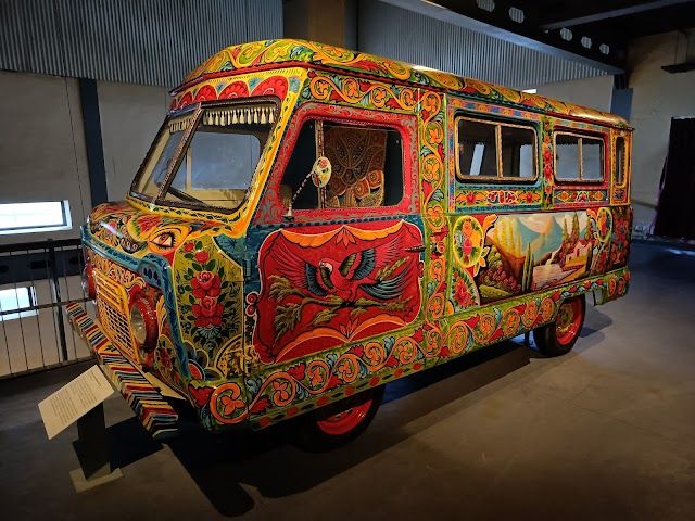 Vintage_car_museum_3