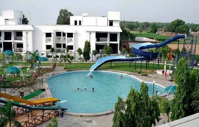 Wet_wild_water_park_1