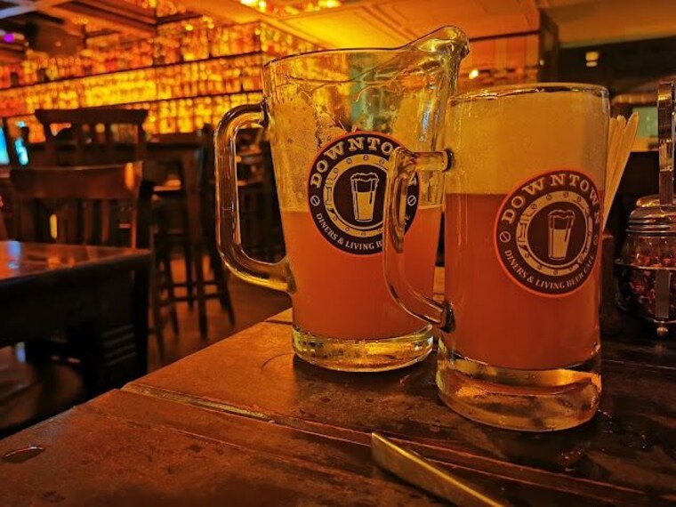 Downtown_-diners_&_living_beer_cafe_1