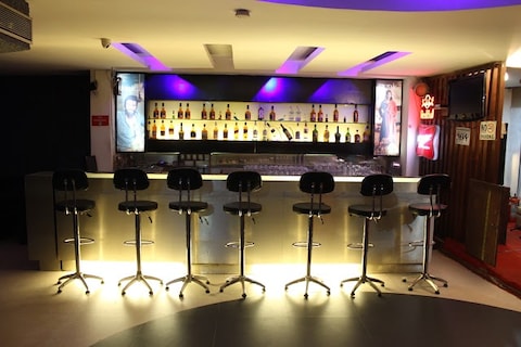 Illusion Bar