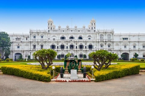 Jai Vilas Palace and Museum