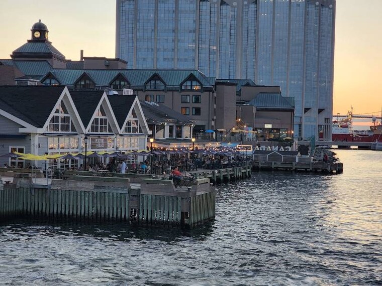 Halifax_Anna_Leonowens_Gallery_1