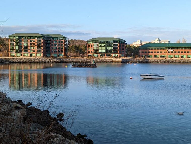 Halifax_Bedford_Waterfront_2