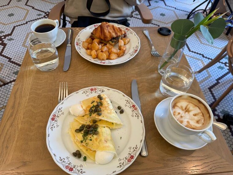 Halifax_Cafe_Lunette_9