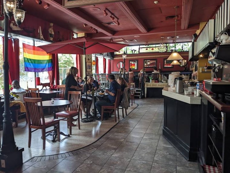 Halifax_Le_Bistro_by_Liz_5