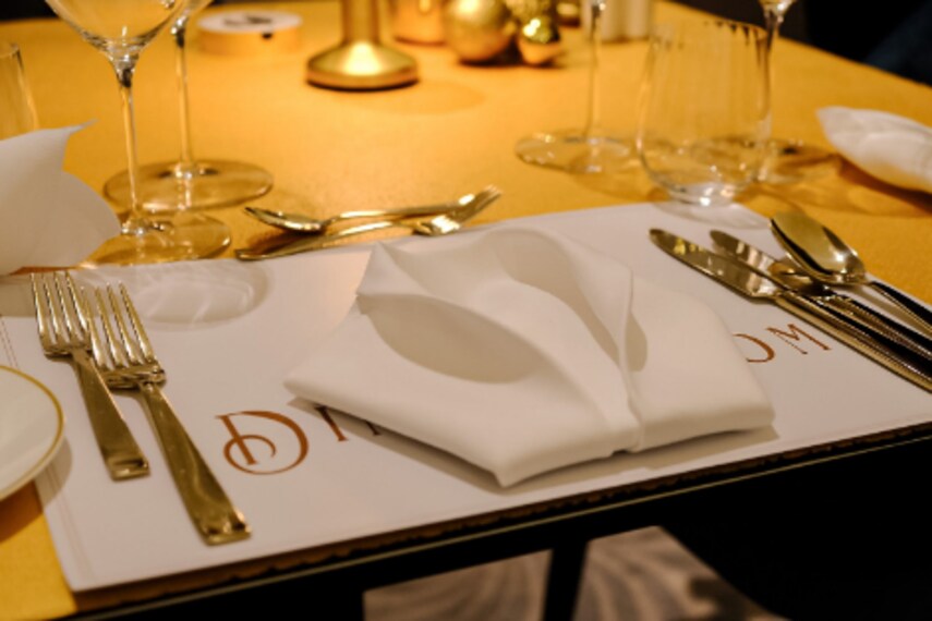 Hamburg_The_Dining_Room_1