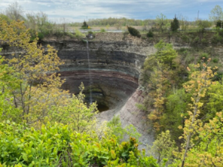 Hamilton_Devils_Punchbowl_Conservation_Area_1
