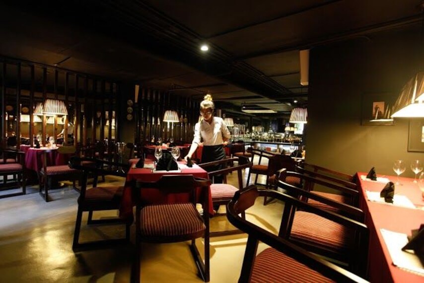 Hanoi Gia Ngu Restaurant Landscape Image