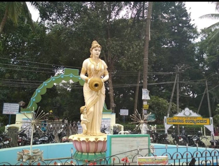 Maharaja_Park_1