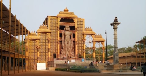Statue of Lord Bahubali
