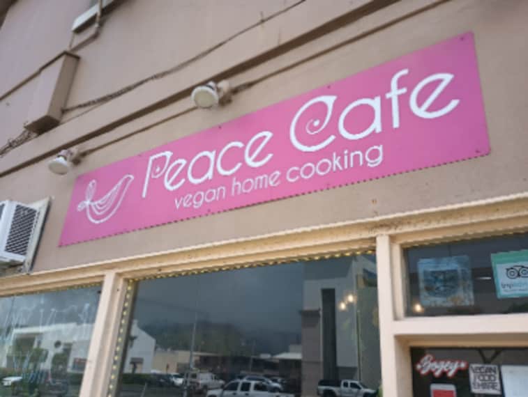 Hawaii_Peace_Cafe_1