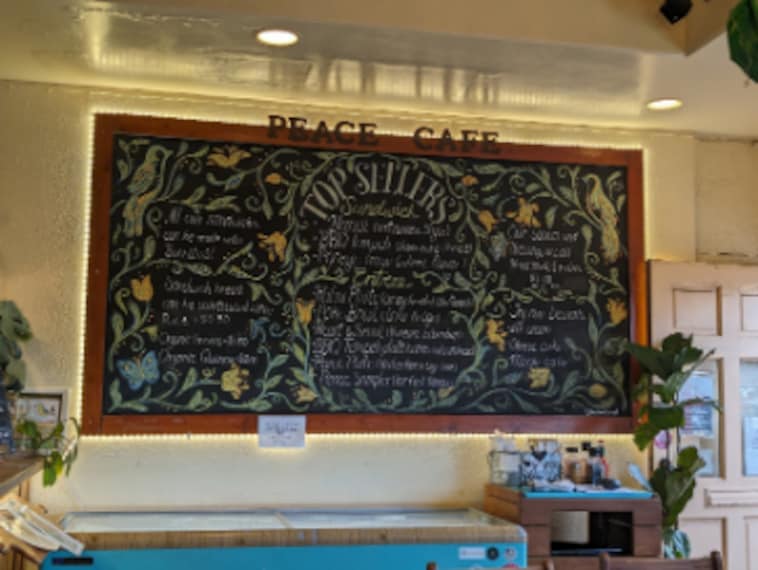 Hawaii_Peace_Cafe_5