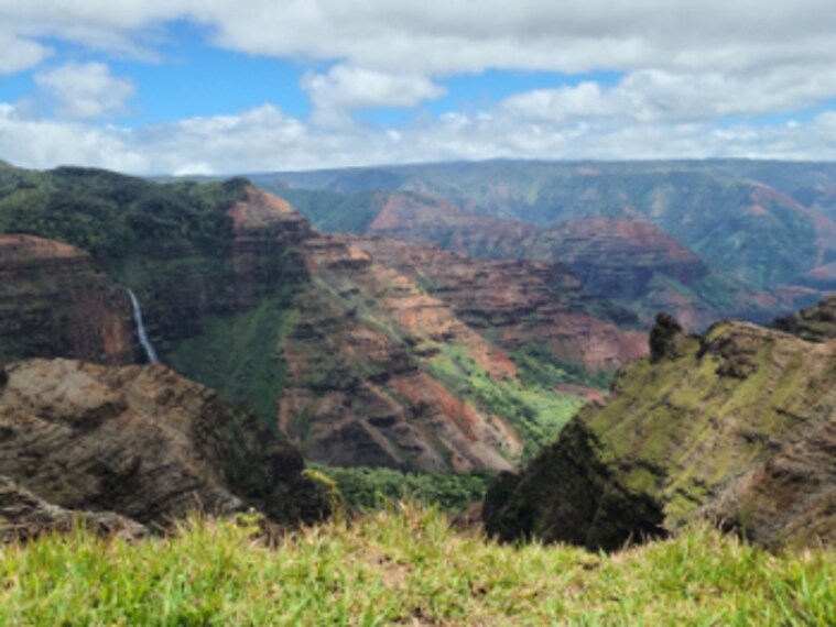 Hawaii_Waimea_Canyon_State_Park_2