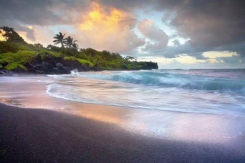Waianapanapa State Park