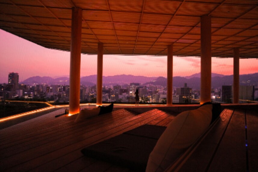 Hiroshima_Orizuru_Tower_1