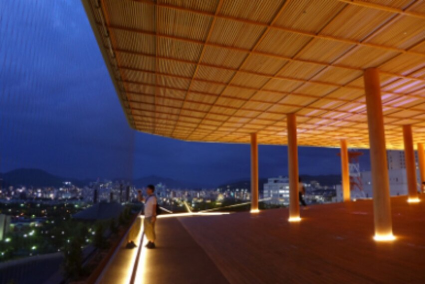 Hiroshima_Orizuru_Tower_3