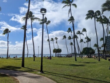 Honolulu_Fort_DeRussy_Beach_Park_2