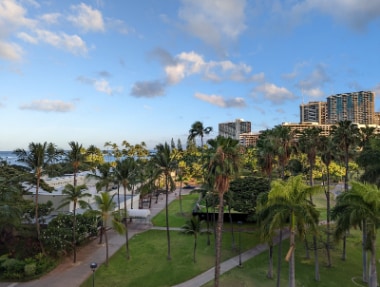 Honolulu_Fort_DeRussy_Beach_Park_3