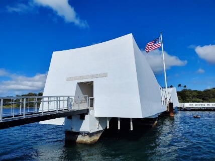Honolulu_Pearl_Harbor_National_Memorial_1