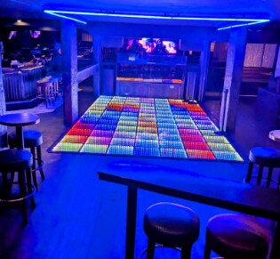 Honolulu_Play_Bar_Night_Club_Waikiki_8