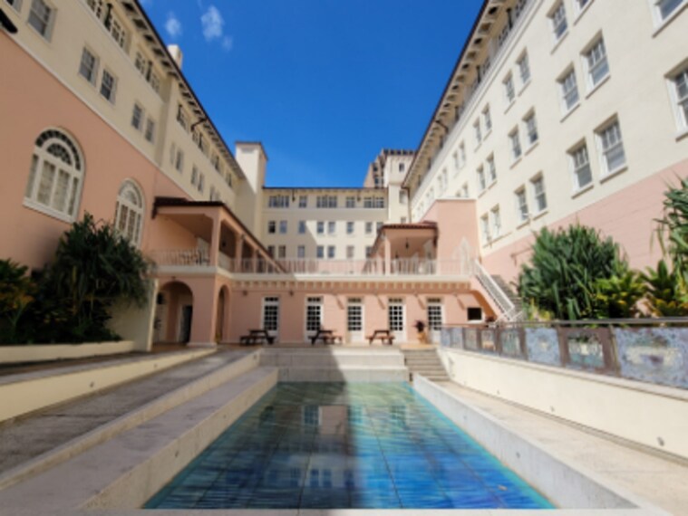 Honolulu_Hawaii_State_Art_Museum_3