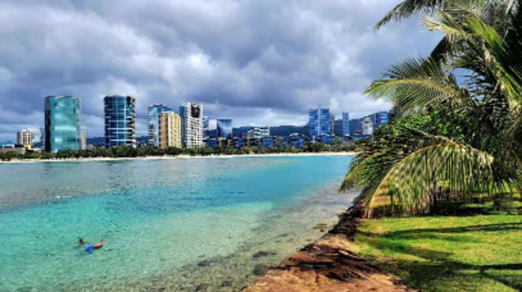 Honolulu_Magic_Island_1