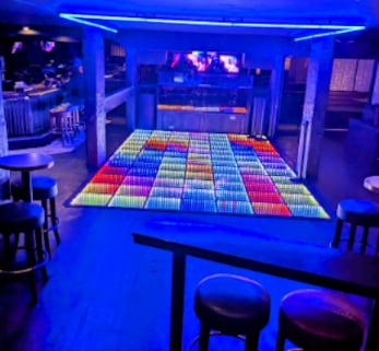 Play Bar Night Club Waikiki
