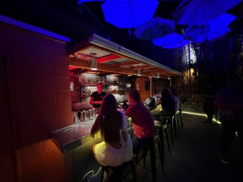 Bar 35