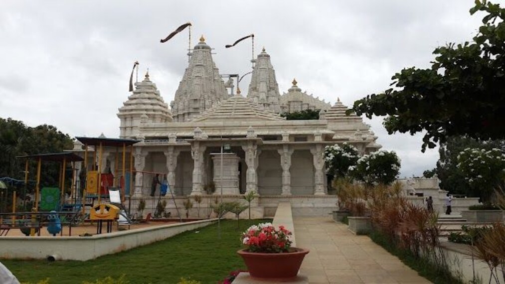 Shree_parshwa_susheel_dhaam_shwetamber_jain_temple_3