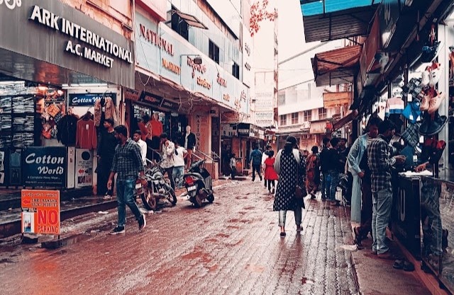 National_Market_1