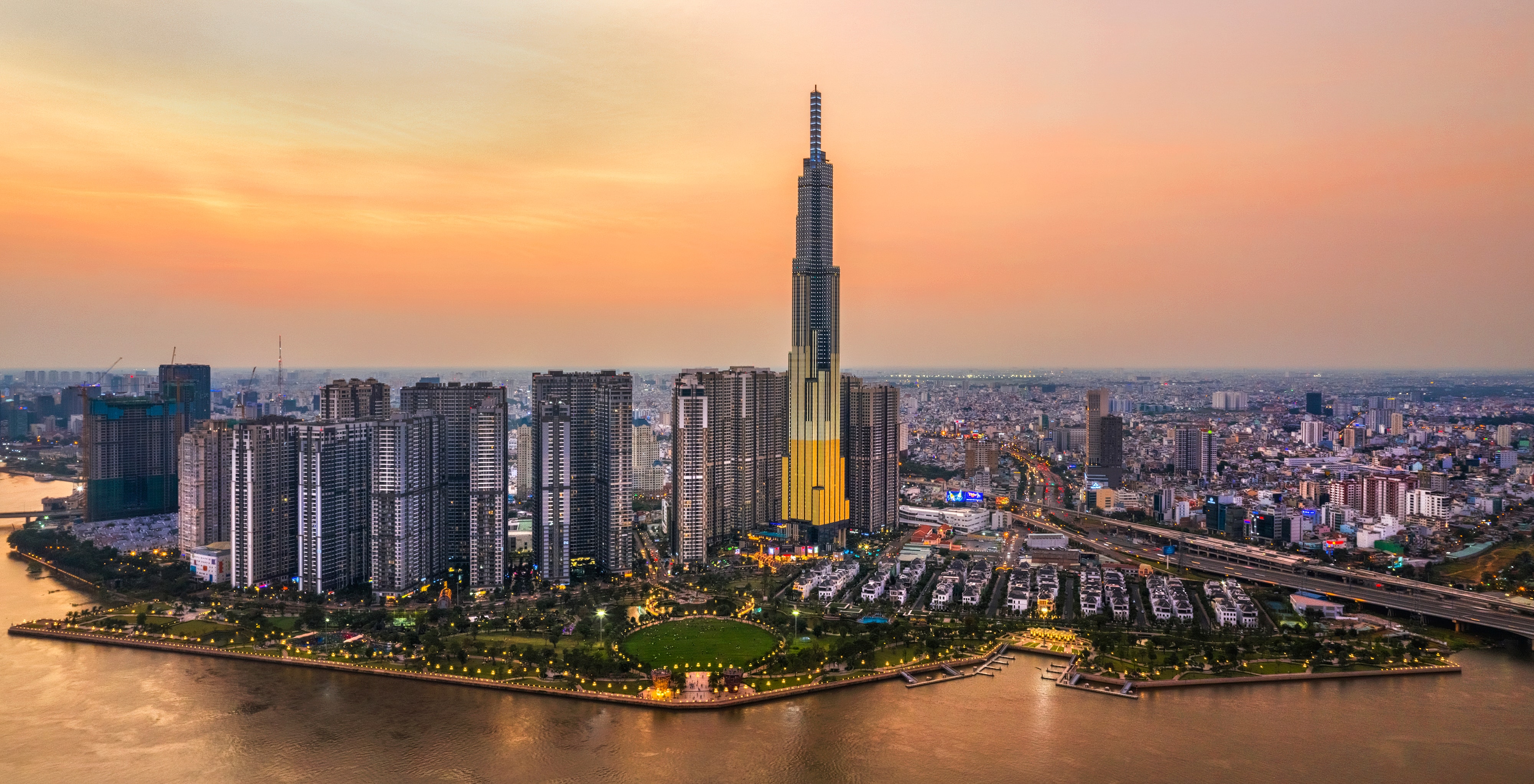 Landmark 81 Saigon SkyView