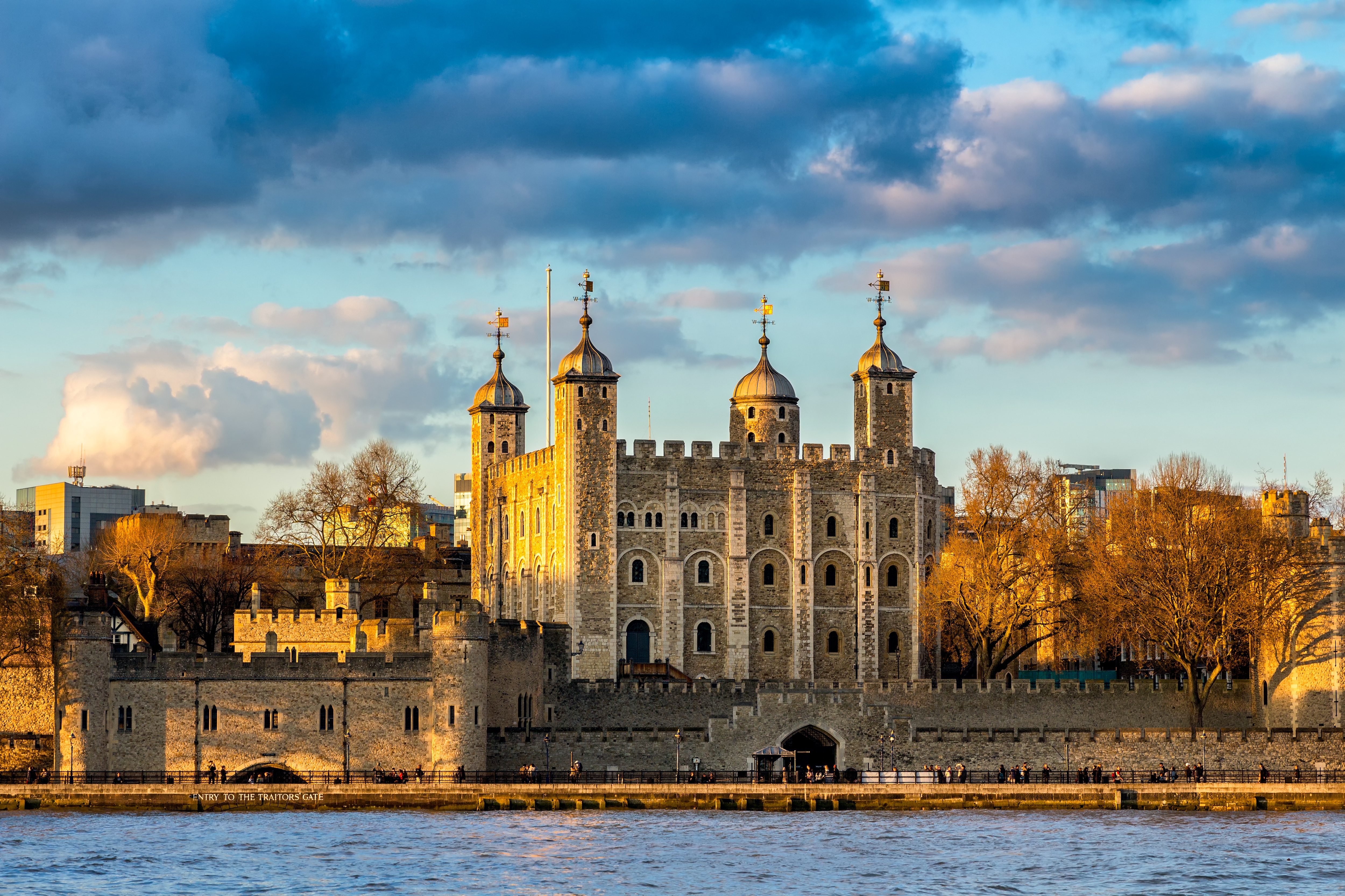 tower of London with Crown Jewels Access