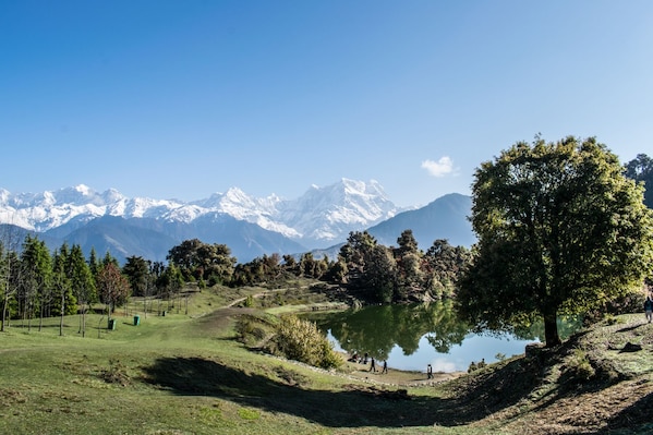 Lansdowne_landscapedestinationimage_3