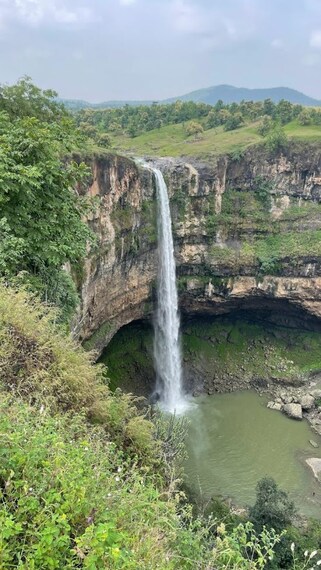 Gidiya_Khoh_Waterfall_1