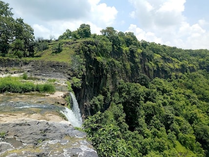 Mohadi Falls