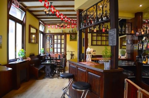 Buddy's Pub