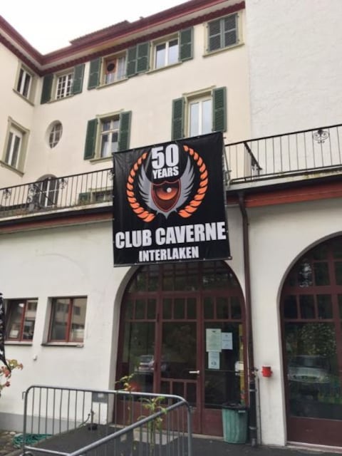 Club Caverne