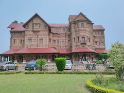 Amar Mahal museum