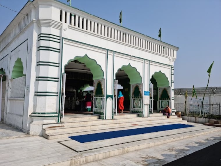Peer_Baba_Dargah_1