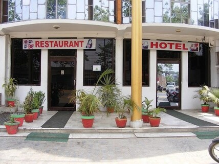 Hotel Varun
