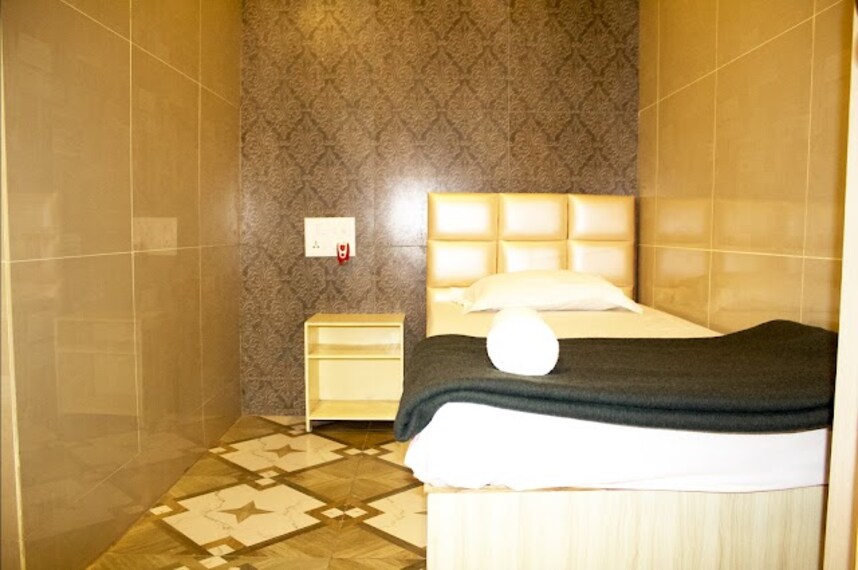 Hotel_White_Hous_Inn_2