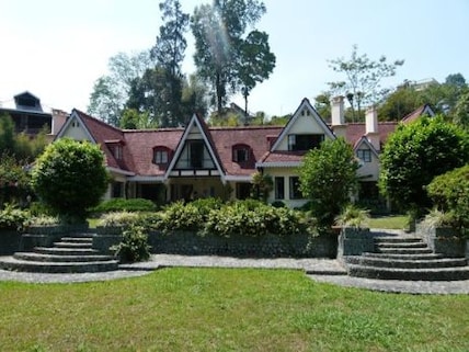 Explore History Crookety House