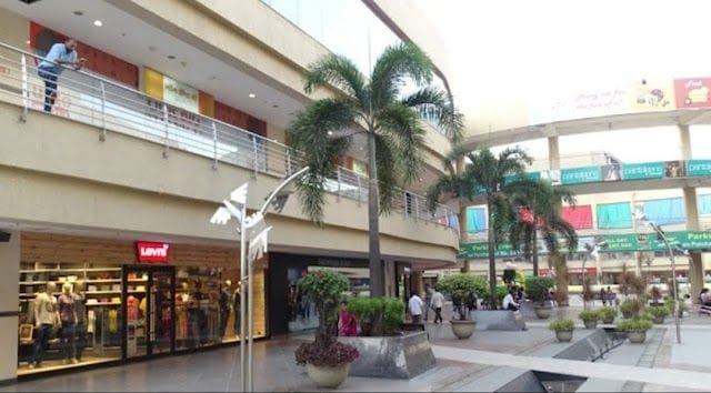 Metro_junction_mall_1