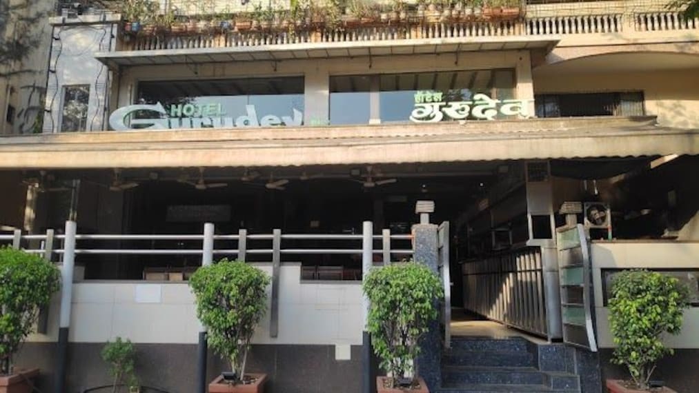 Hotel_gurudev_nx_restaurant_1