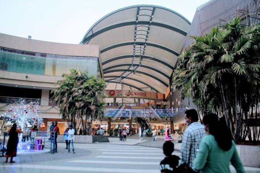 Metro_junction_mall_2