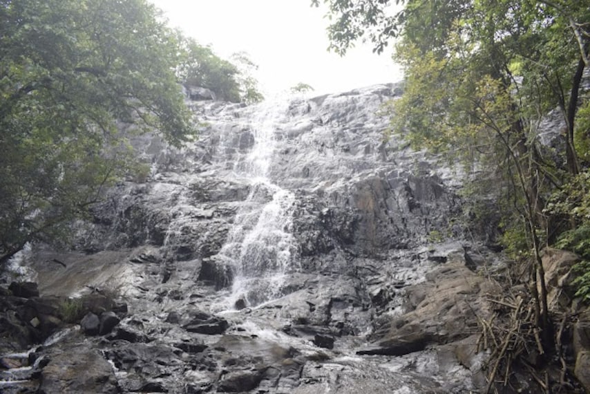 Anashi_Waterfall_1