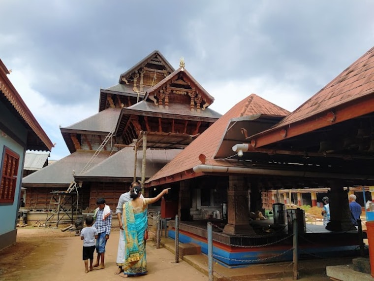 Madhur_Sri_Madanantheshwara_Siddhivinayaka_Temple_2