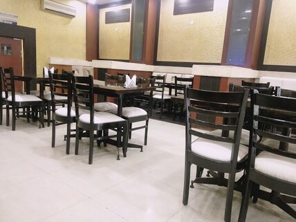 Sagar Ratna, Hotel Subhash